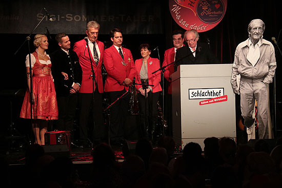 Die Laudatio auf Hans-Jürgen Buchner hielt Franz-Xaver Bogner (©Foto: Martin Schmitz)